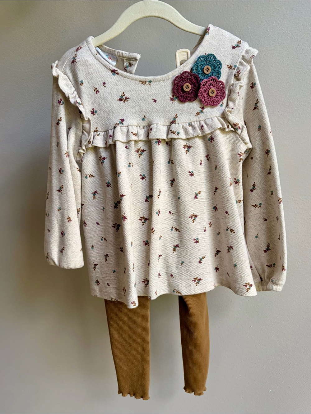 Cream Floral Ruffle Long-Sleeve Top for Kids